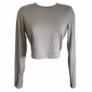 Elegant Gray Long Sleeve Crop Top